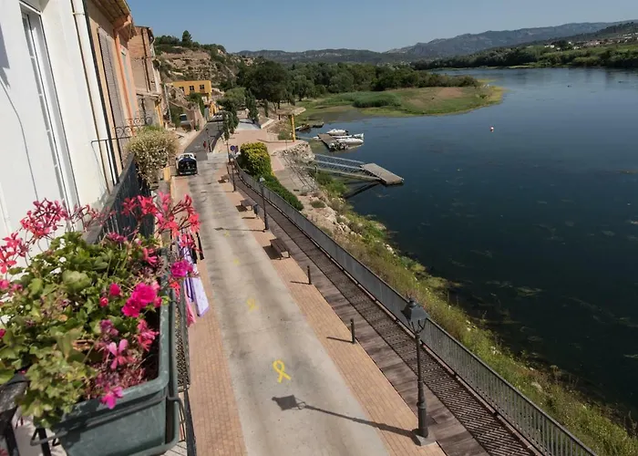 River Ebro Apartmán *