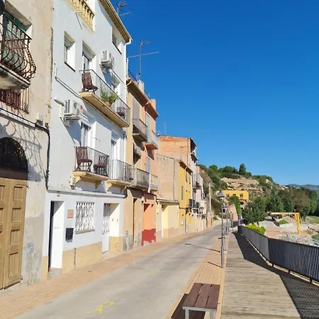River Ebro Apartmán Mora d'Ebre