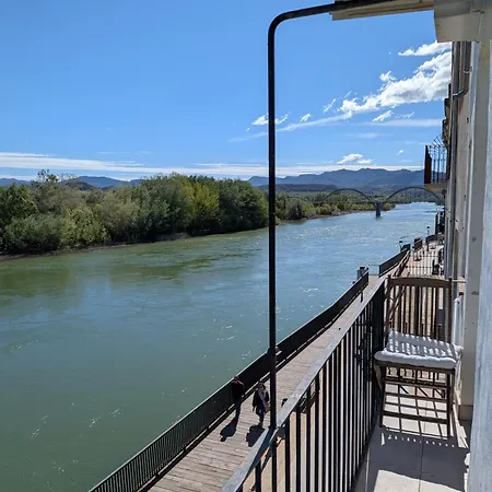 River Ebro Apartament
