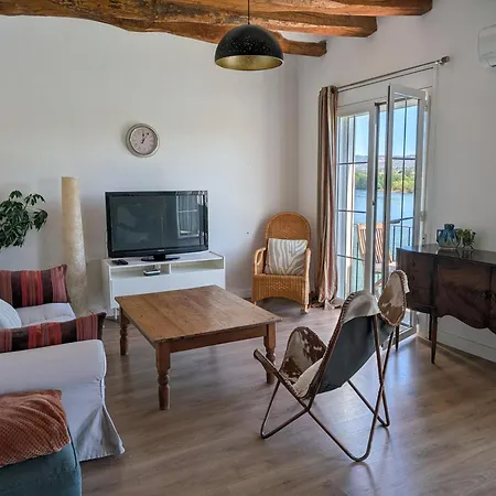 River Ebro Apartament *