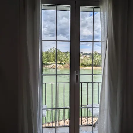 River Ebro Apartament